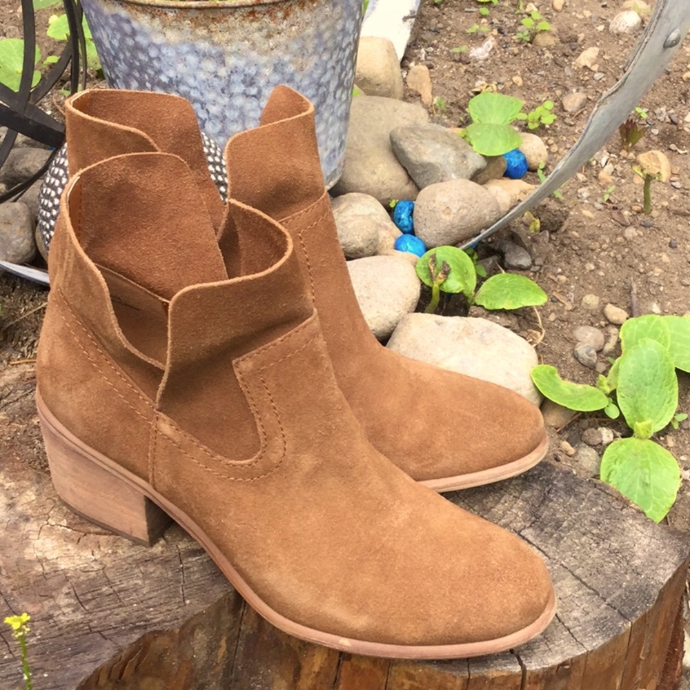 Nordstrom BP booties Sunday brunch farmer’s market chic boho travel cowgirl